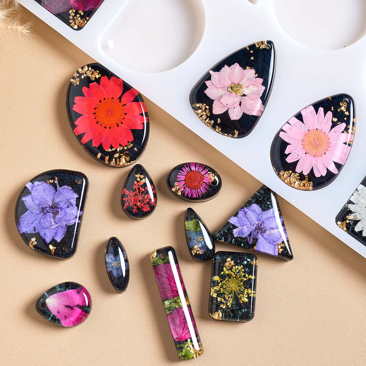 Time Stone Pendant Silicone Mo - مراجعة Resin Art And Jewelry وسعره